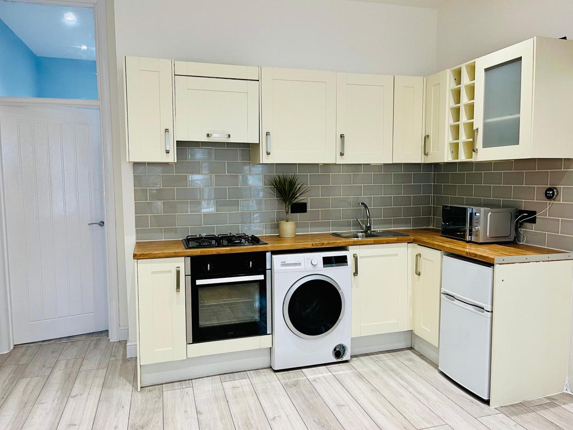 Modern Flat With Garden- 10Min Uber To Harry Potter Studios Watford  Exteriör bild